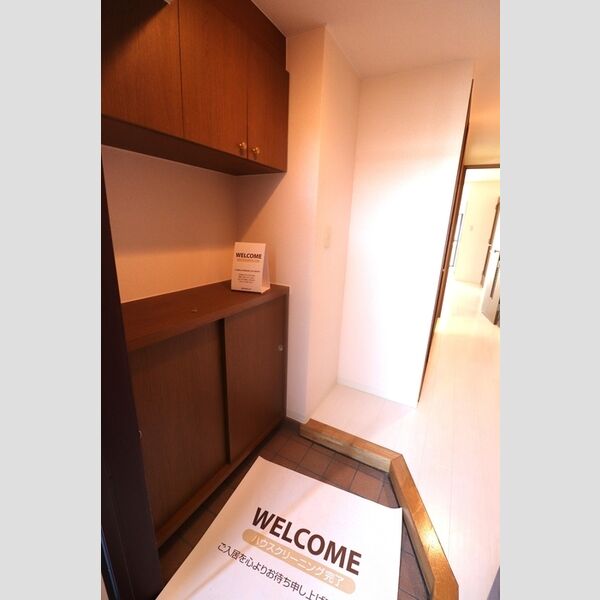 クレドール草加405号室 玄関