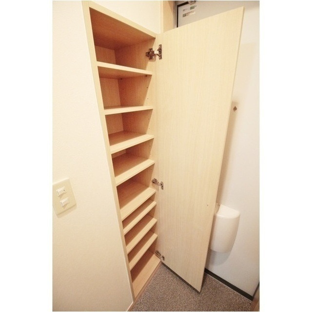 アムール DU MONDEⅠ210号室 玄関