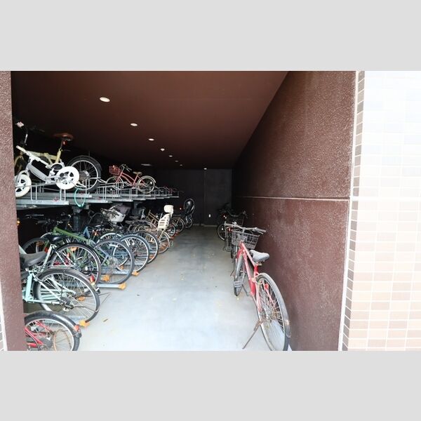 アルメール津田沼 駐輪場