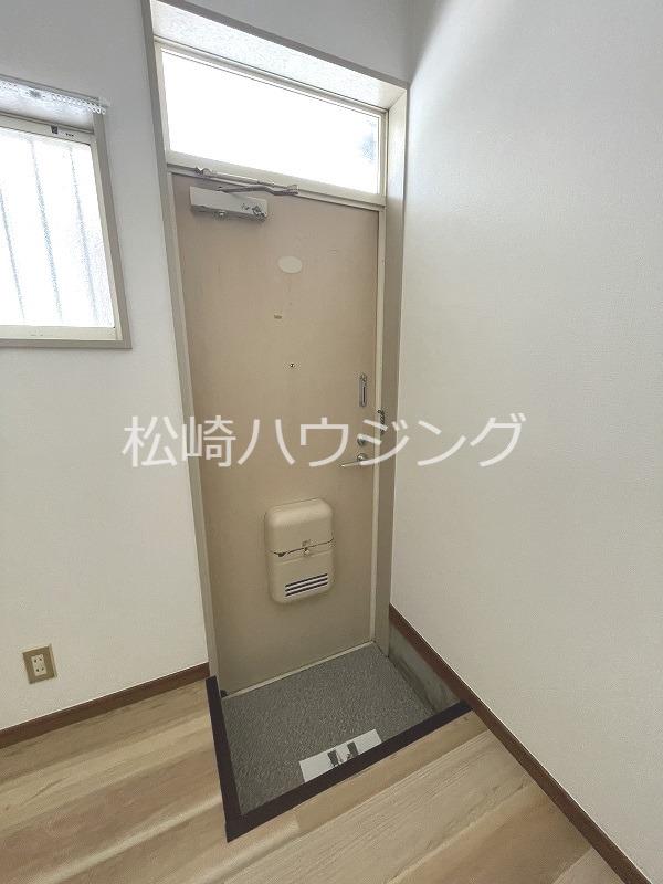 ハイツハマダ 玄関