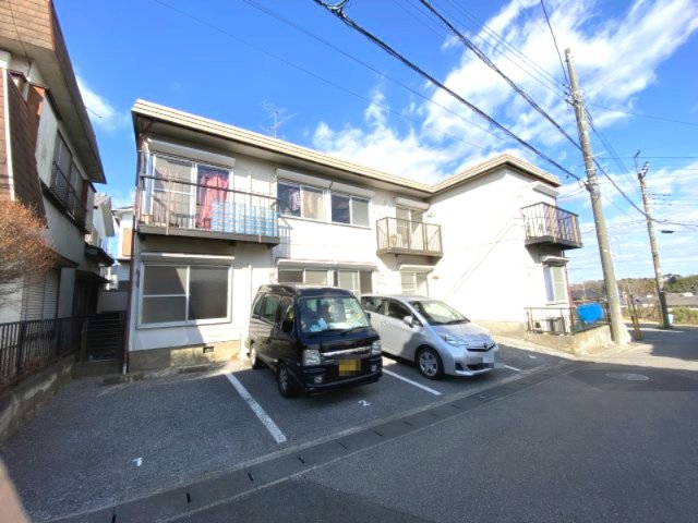 中佐津間ハイツ 駐車場