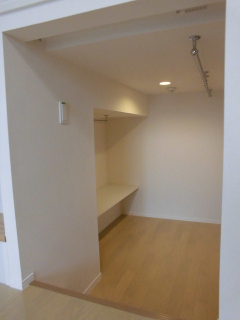 レオネクストグランツール ベッド下の収納スペース