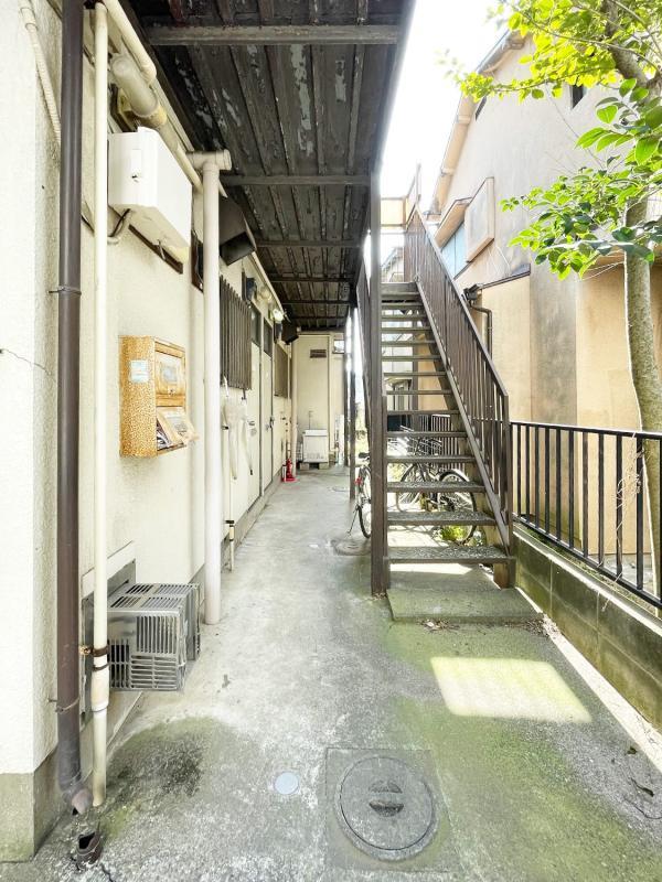 金杉コーポ2階 エントランス