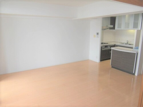 ライオンズステーションプラザ十日市場4階 同建物別部屋の参考画像