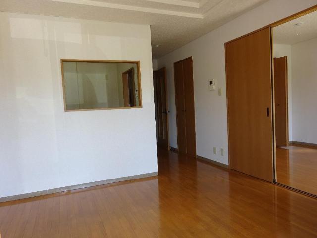 シャイニングｉｎ青葉Ⅱ リビング