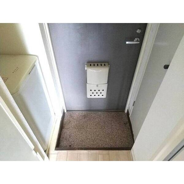 クリオ根岸弐番館0402号室 玄関