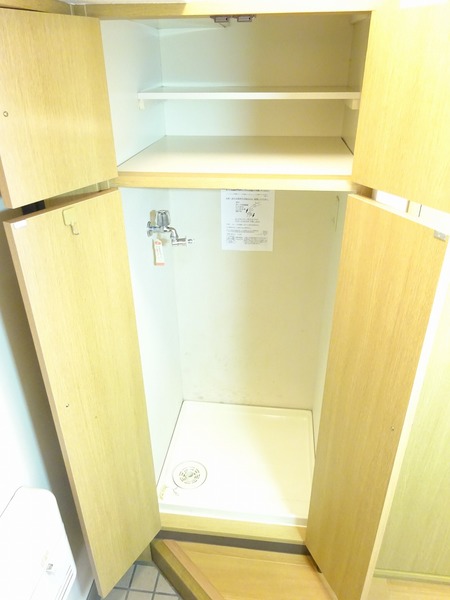 ルーブル駒沢大学Ⅱ107号室 収納