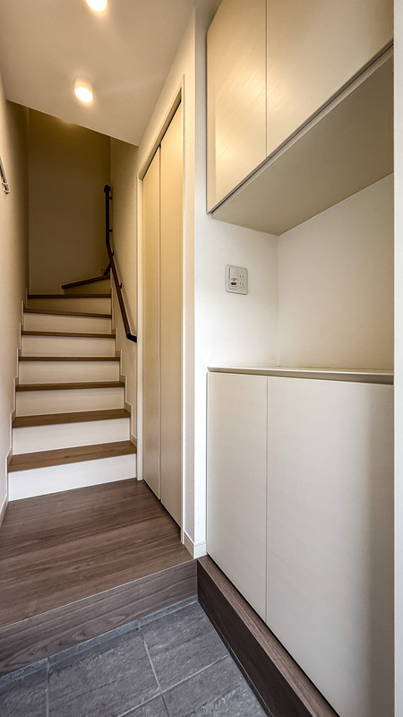 ＭＡＩＳＯＮ　ＬＩＭＯＮＡＩＡ2階 玄関