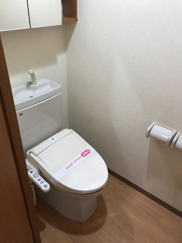 パイン・フィールド　 シャワー付トイレ