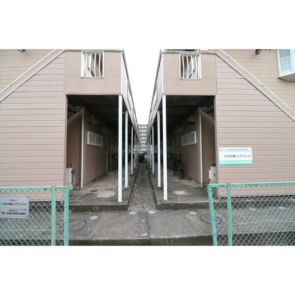 エステートピアこうやまII エントランス