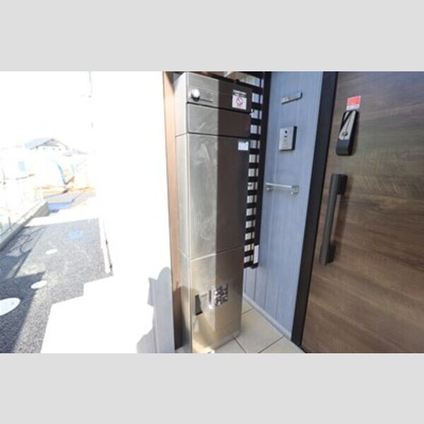 セレシア　B棟101号室 宅配ボックス