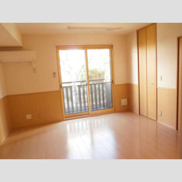 ウィステリア 明るい雰囲気の洋室☆