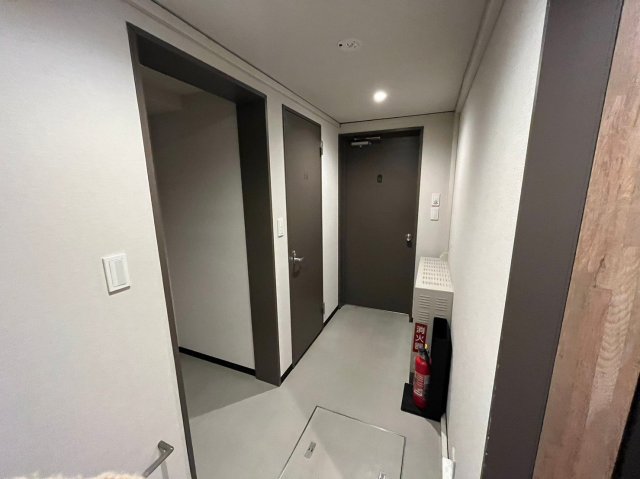 ＫＥＮＺＯ　ＨＡＵＳ　ＥＫＯＤＡ0703号室 玄関