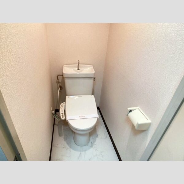 メゾン・ド・オヤマ203号室 温水洗浄便座