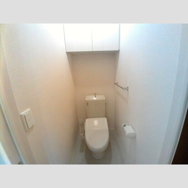 リディア102号室 温水洗浄便座