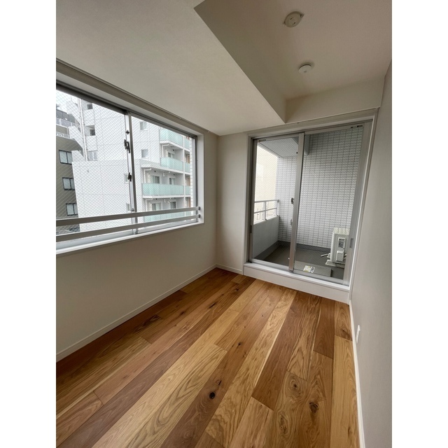 オーパスホームズ三田 リビング