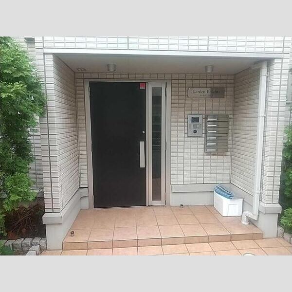 ガーデンハイツ エントランス