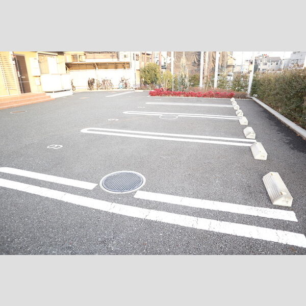 グリーンコーポ網代橋 駐車場