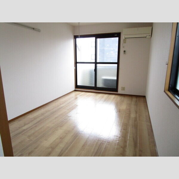 ドミールシャルマン306号室 洋室