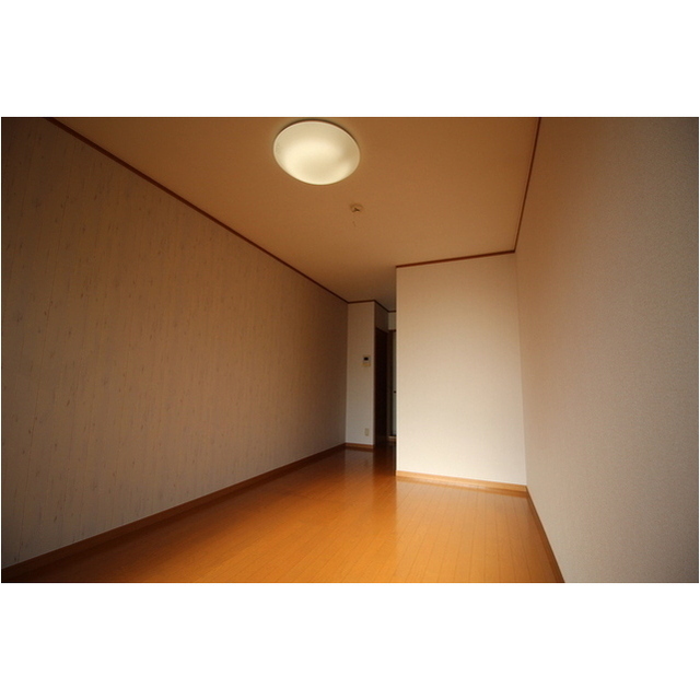 アムール 右京 内観