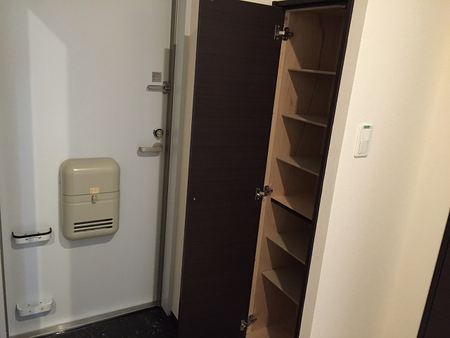 クレイノＭ　アルカンシェル 玄関