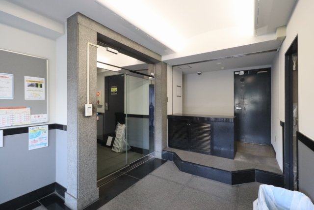 スカイコート明大前第２3階 エントランス