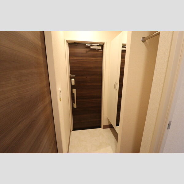 クレシェンテ 玄関