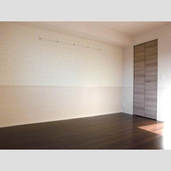 ラ・ピーノ　6203号室 洋室