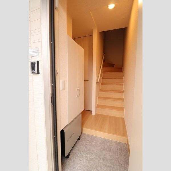 グランヴェール203号室 玄関にはシューズBOX