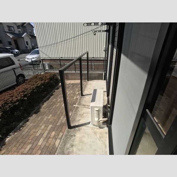 メゾン・ド・ベル101号室 専用庭