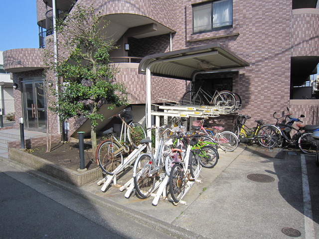 グランシャリオ湘南0303号室 駐輪場