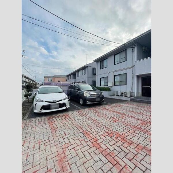 アスカハイム　B棟 駐車場