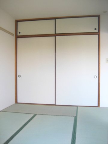 引地台ハイツ0102号室 和室　※別号室の参考写真です(現況優先・仕様違いの場合あり)