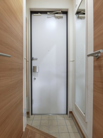 プライムレジデンスアルファ 玄関