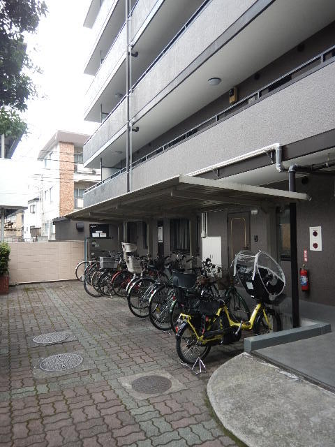 セザール堀切菖蒲園 駐車場