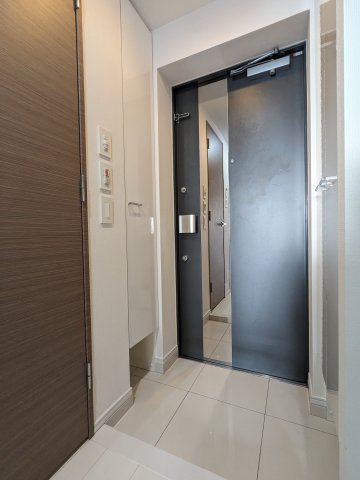 プレミアムキューブ三宿 玄関