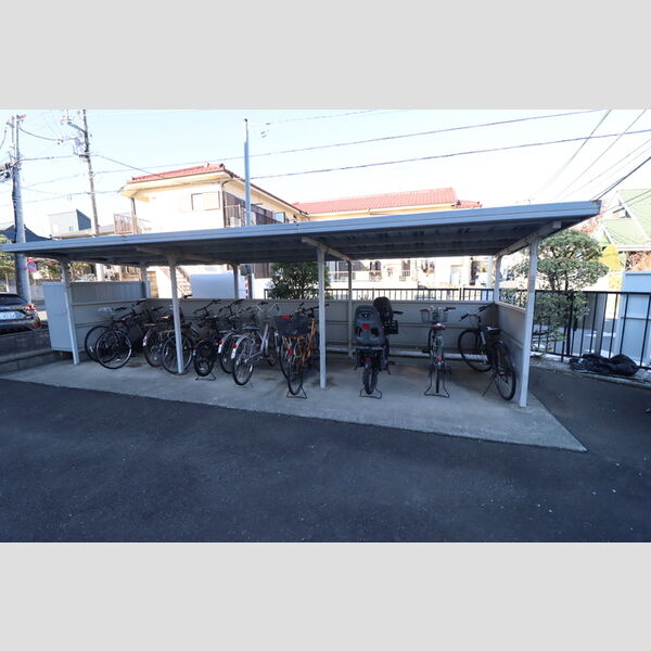 鴨下コーポラス 駐輪場