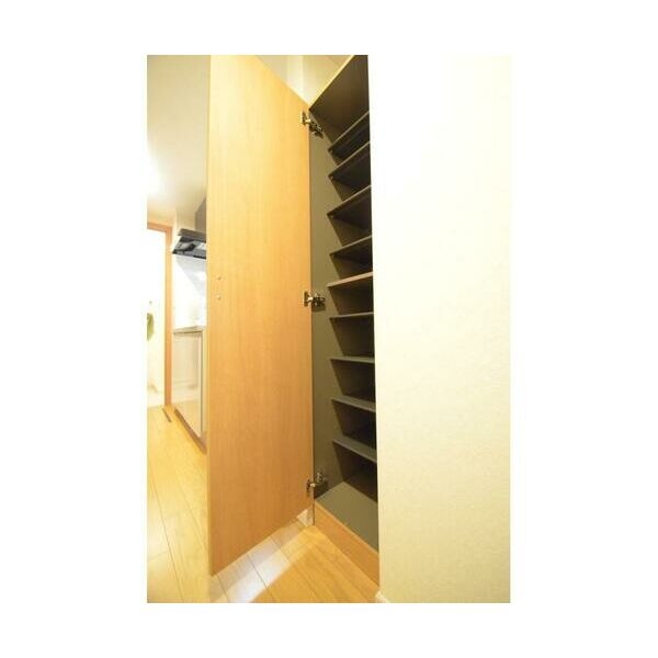 My　HouseA号室 玄関