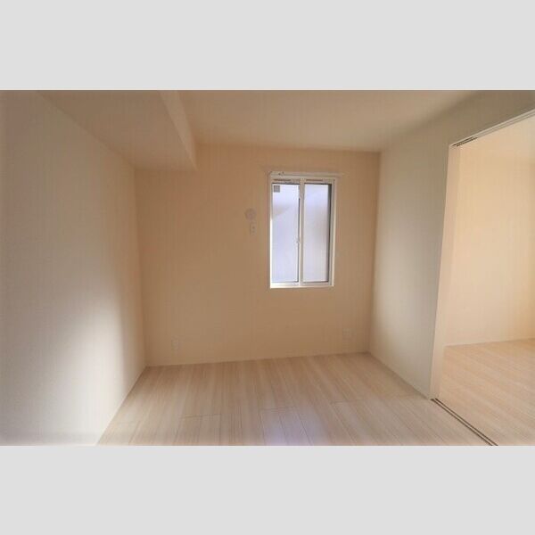 エミネンス105号室 洋室　4.5帖