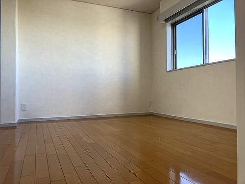 ドミール五番町11階 洋室約6.5畳