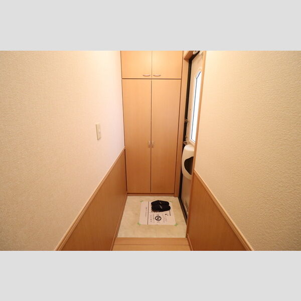 バニュルス　Ⅰ・Ⅱ・ⅢⅡ103号室 玄関