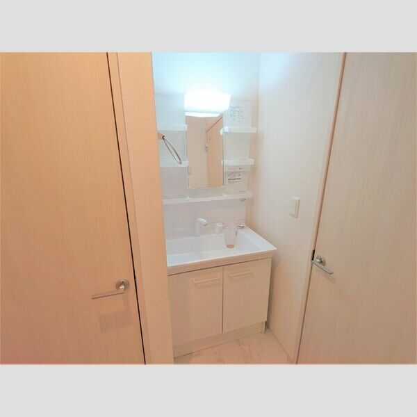 M.横田 洗髪洗面化粧台