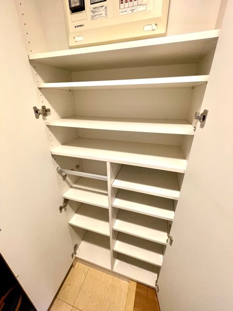 レジディア杉並方南町7階 収納