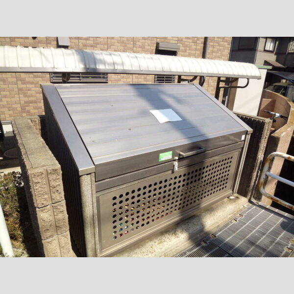 ヴィクトワール・コート 入居者様専用ゴミストッカー