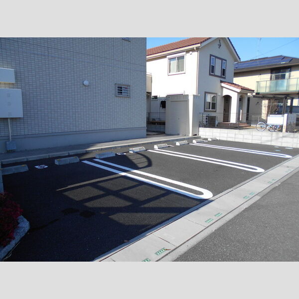 ソラシドハイム 駐車場