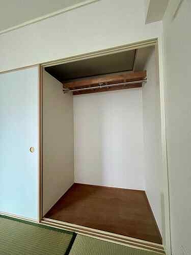 ダイアパレス立石 押入れ（内装後）