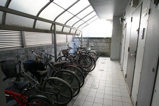 コーポ銀鈴2階 駐車場