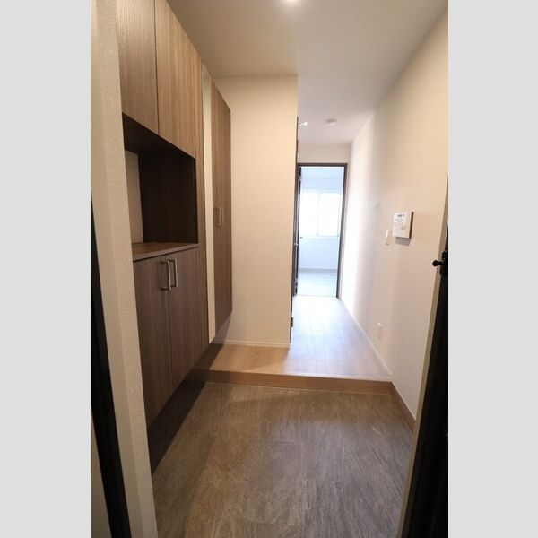 センカⅢ306号室 玄関