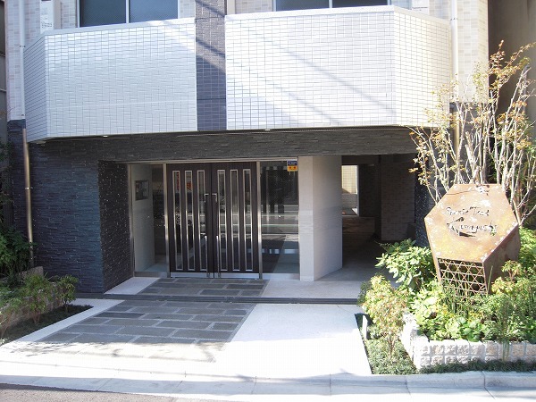 スパシエトラッド川口 エントランス