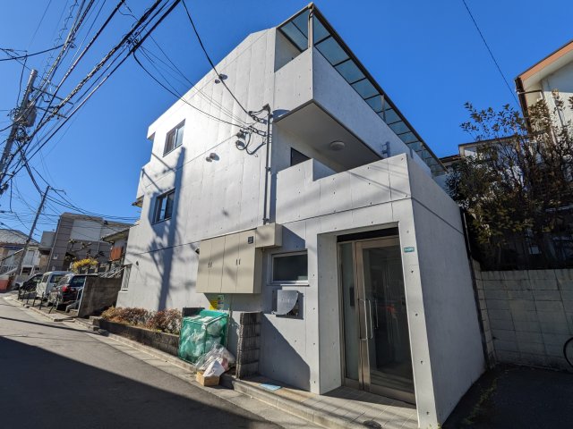 エタニティの外観画像